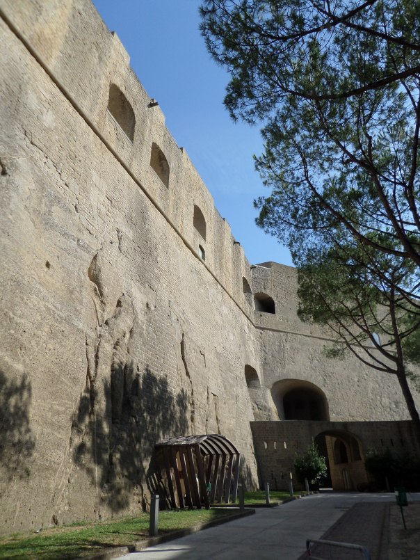 Castel Sant`Elmo ehk Püha Elmo Kindus